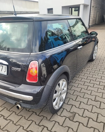 MINI Cooper cena 10900 przebieg: 165000, rok produkcji 2003 z Zaklików małe 67